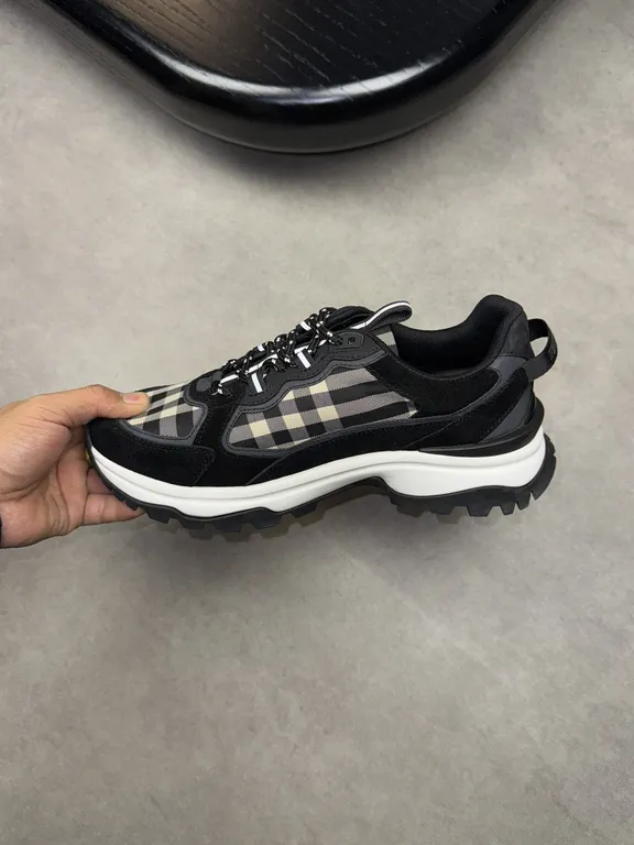 Burberry Shoe 